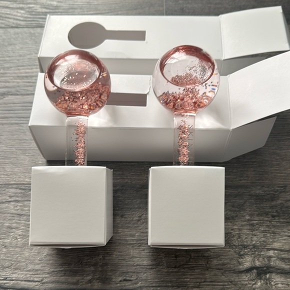 SkinMedica Skin Cooling Glass  Sphere Facial Massager - Picture 2 of 2